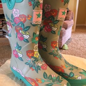 Smith & Hawken Rain Boots, Green & Pink Floral