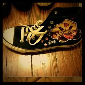 Converse