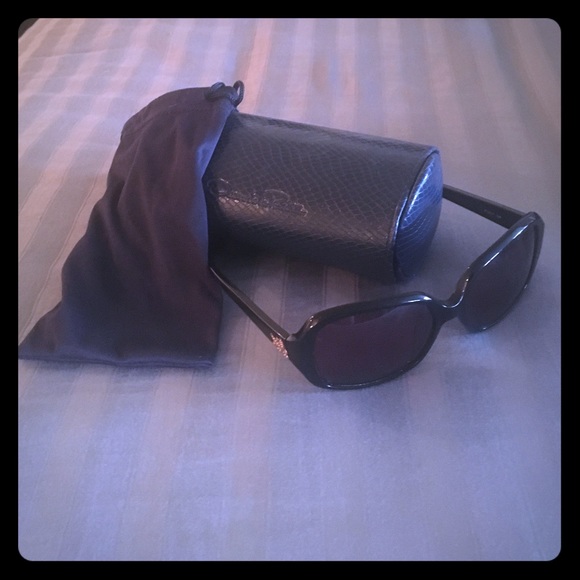 Oscar de la renta Accessories - Oscar De La Renta Barely worn woman's sunglasses