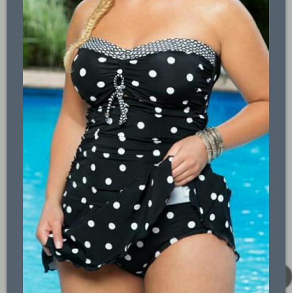 Swimsuit - Picture 2 of 3