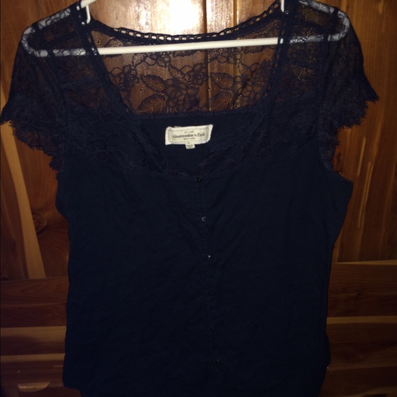 Abercrombie & Fitch top