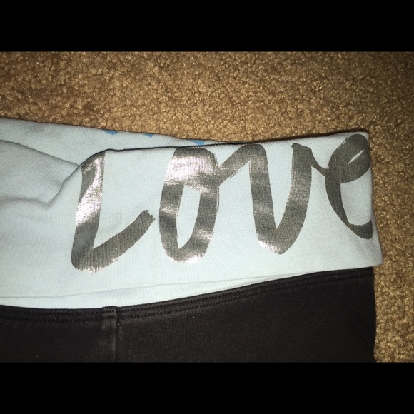 PINK crop yoga pants