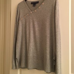 ON SALE 💗💗😄Long sleeve sweater.