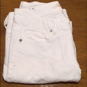 White American Eagle Skinny Jeans