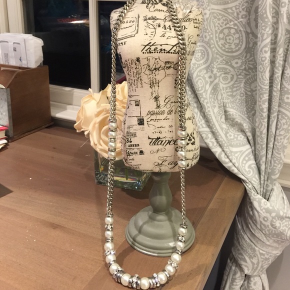 Givenchy pearl/crystal curb link chain necklace