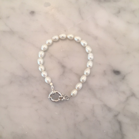 Silver and white pearl bracelet