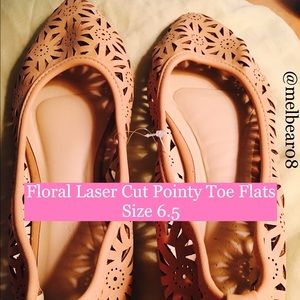 🆕Floral Laser Cut Pointy Toe Flats Sz 6.5