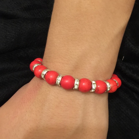 Brand-new red bead stretch bracelet - Picture 1 of 2