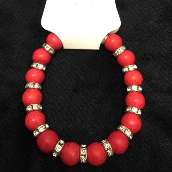 Brand-new red bead stretch bracelet - Picture 2 of 2