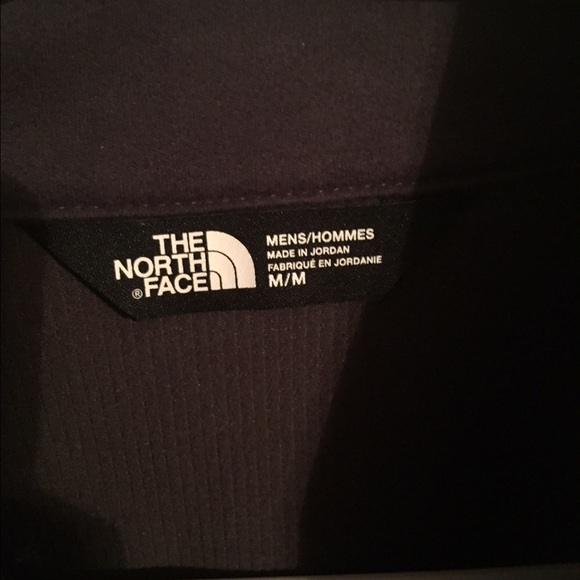 Men's Northface Jacket, Like New - Picture 3 of 3