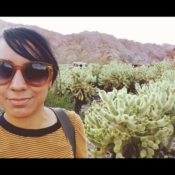 Meet the Posher Other - Meet your Posher, Tia