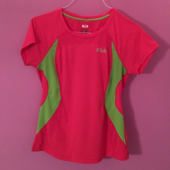 FILA semi-fitted sport t-shirt