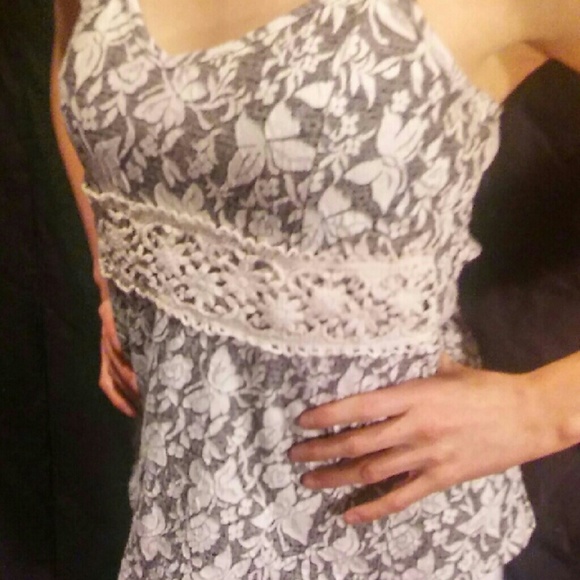 Tank top - Picture 2 of 3