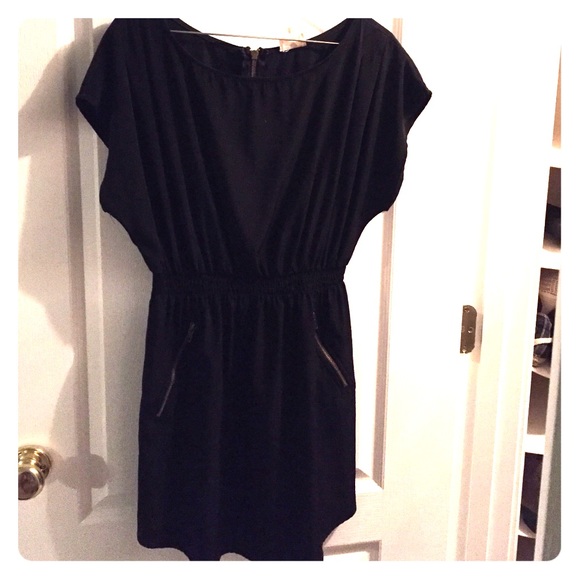 Simple Black Dress with Zippers