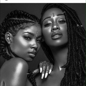 Meet your Posher, Selena