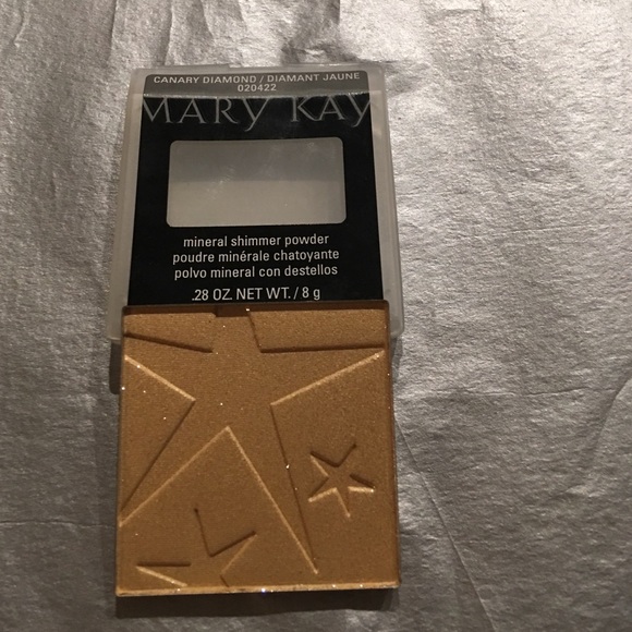 Mary Kay mineral shimmer powder Canary Diamond.