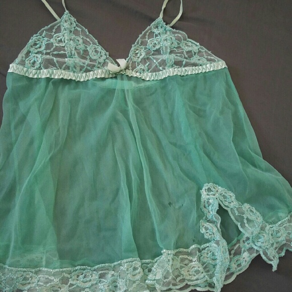 Lingerie - Picture 3 of 3