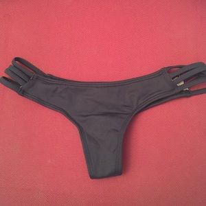 Black Tavarua Midori