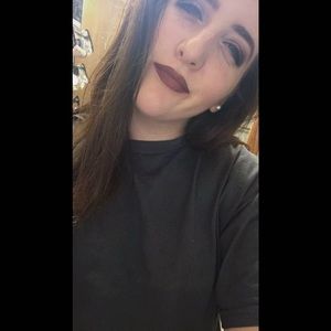 Meet your Posher, Abi