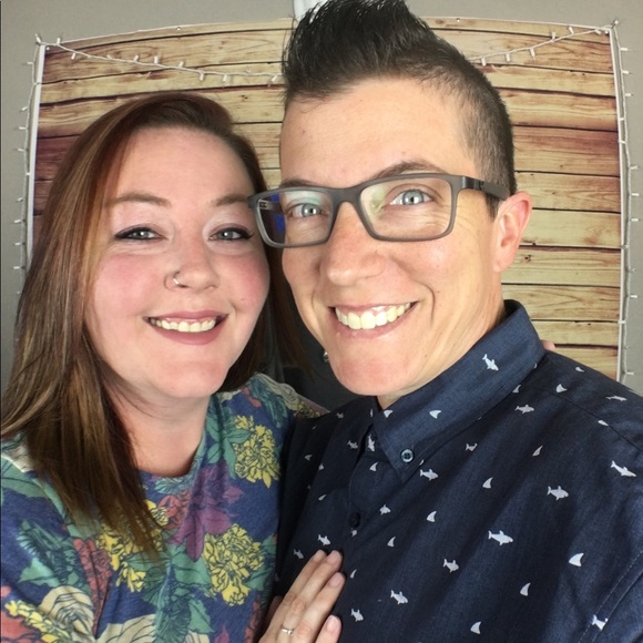 ALL ITEMS SOLD BEYOND HERE - Picture 3 of 4