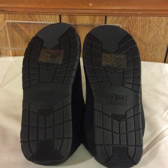 Memory Foam Unisex Slippers - Picture 3 of 4
