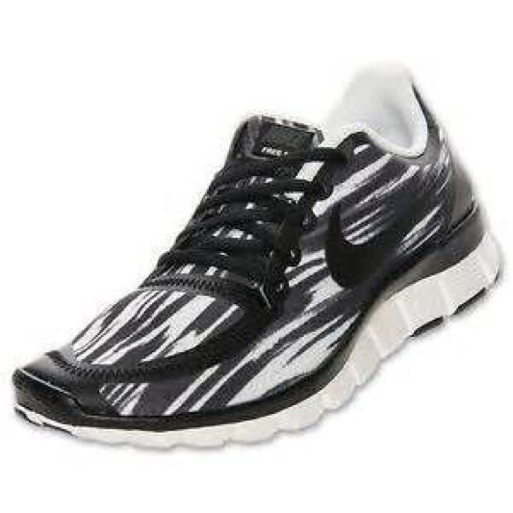 Nike Shoes - Nike free 5.0