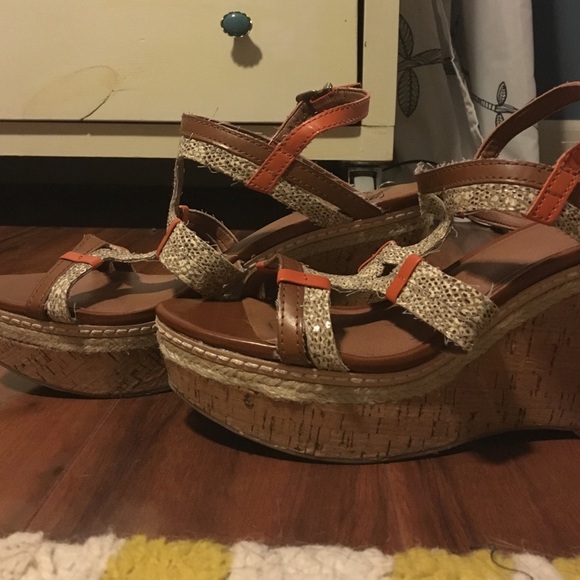 Brown/ Orange Wedges - Picture 2 of 3