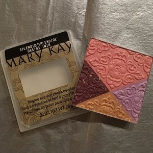 Mary Kay Filigree Eye & Cheek Color in Splendid.