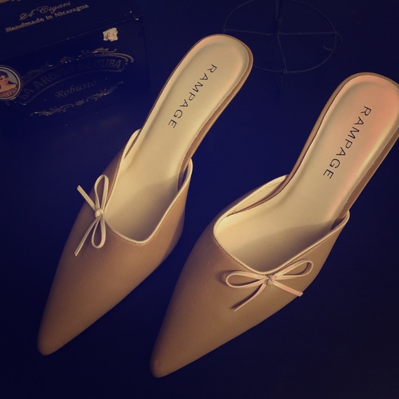 Rampage Tan Pumps