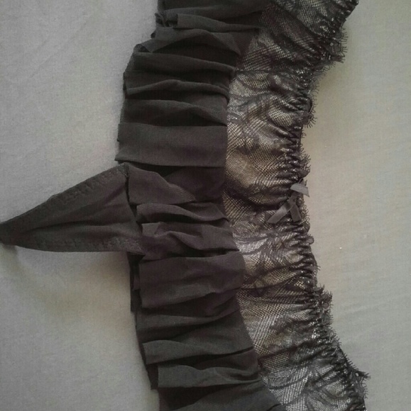 Lingerie - Picture 3 of 4