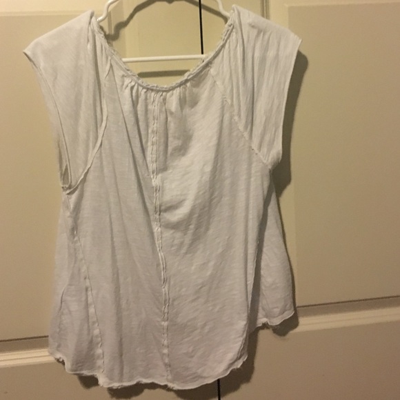 White Tee-Shirt - Picture 3 of 3