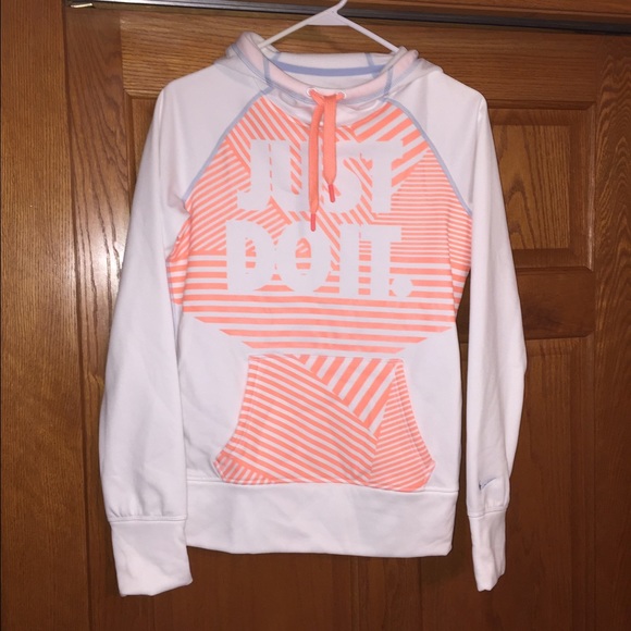 Women's Nike sweatshirt