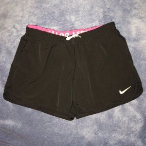 Like new Nike size medium full flex shorts