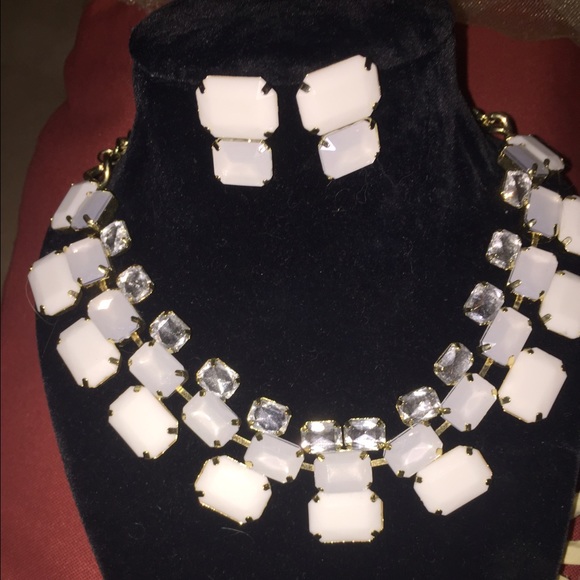 💋 SALE  necklace and earring set - Picture 2 of 3