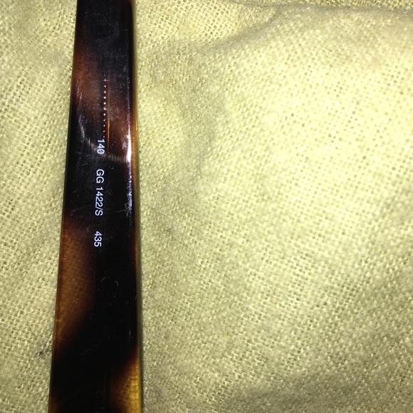 Gucci Sunglasses - Picture 4 of 4