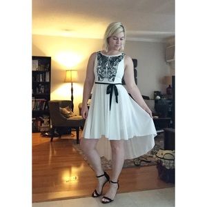 LIKE NEW ModCloth White & Black Dress