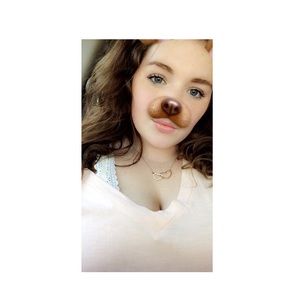 Meet your Posher, Calee