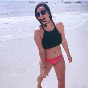 Meet your Posher, Maya