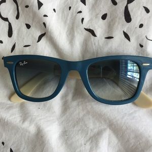Ray-Ban Two-Tone Wayfarer Sunglasses, Aqua
