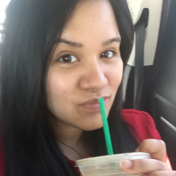 Meet your Posher, Lizett - Picture 1 of 1