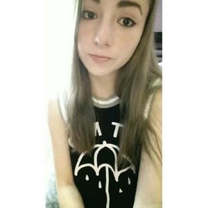 Meet your Posher, Myra