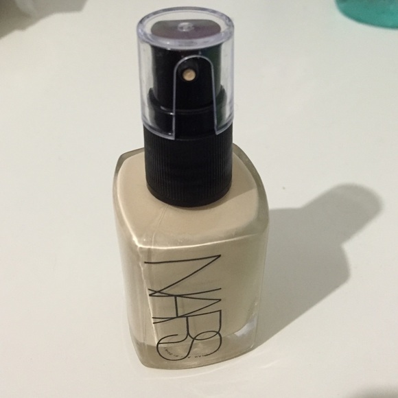 Nars Sheer Glow Siberia