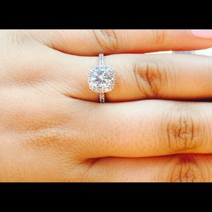 Beautiful CZ engagement ring