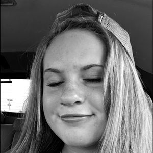 Meet your Posher, Hannah