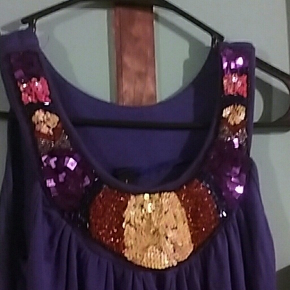 Shirt - Picture 2 of 3