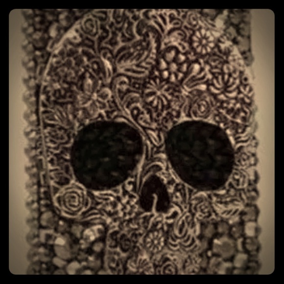 MontanasBling Accessories - Skull Hard Case Skin Cover for Apple iPhone 5/5S