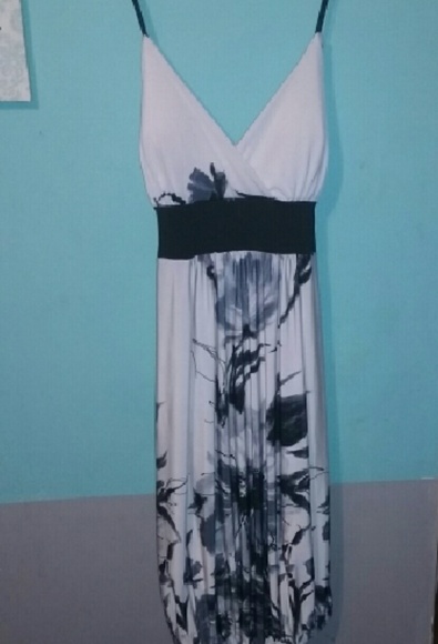 Going out dress - Picture 1 of 3
