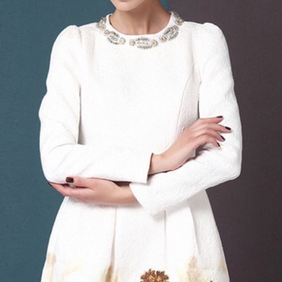 White Long Sleeve Metal Bead Neckline Retro Dress