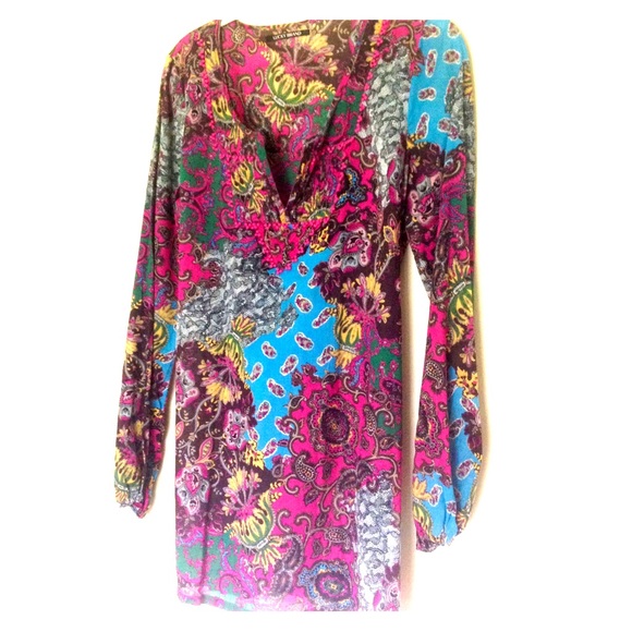 Lucky Brand flowy floral v-neck top!