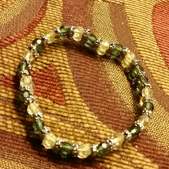 4 home made bracelets - Picture 3 of 4
